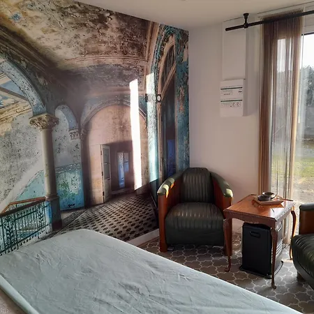 Relai Du Chateau Chemille-en-Anjou