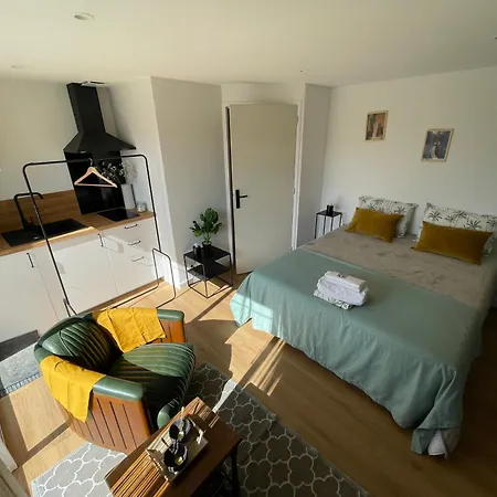 Relai Du Chateau Apart Otel Chemille-en-Anjou